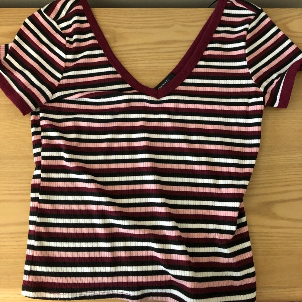 V-neck Top - Picture 2 of 3